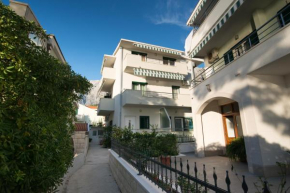Apartments by the sea Promajna, Makarska - 2605